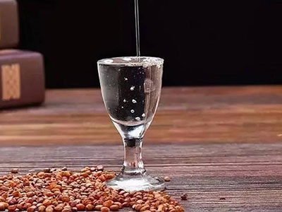 ��Ʒ������ڰ׾��ҹ����Ľ����м������?.jpg